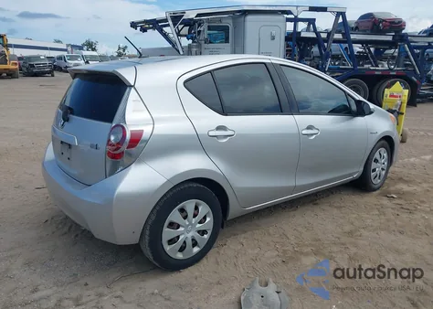 2013 Toyota Prius C Two from USA, damaged, VIN JTDKDTB39D1551551